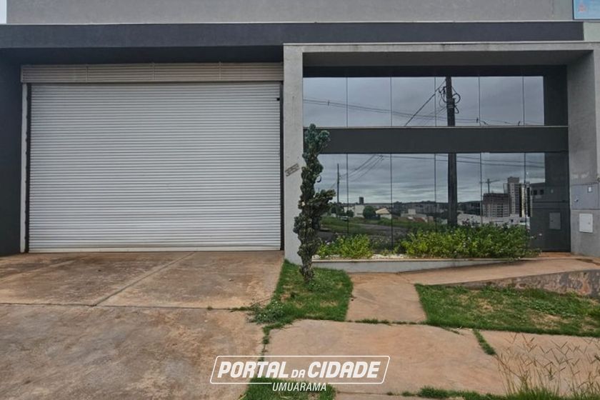 Sal&atilde;o Comercial para alugar - 386m&sup2; - Parque Residencial Interlagos
