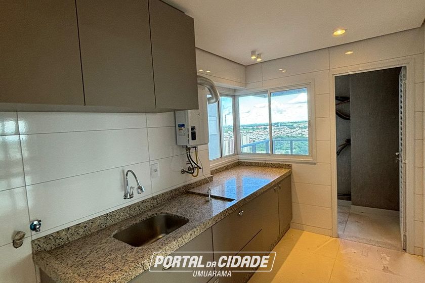 Apartamento para alugar - 180m&sup2; - Zona III
