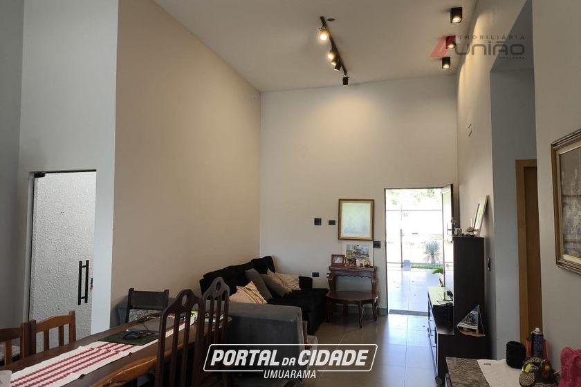 Casa &agrave; venda - 138m&sup2; - Jardim Azal&eacute;ia