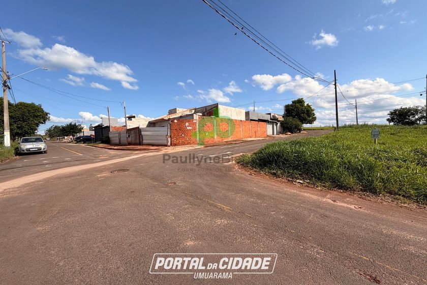 Terreno &agrave; venda - 341m&sup2; - Jardim Real