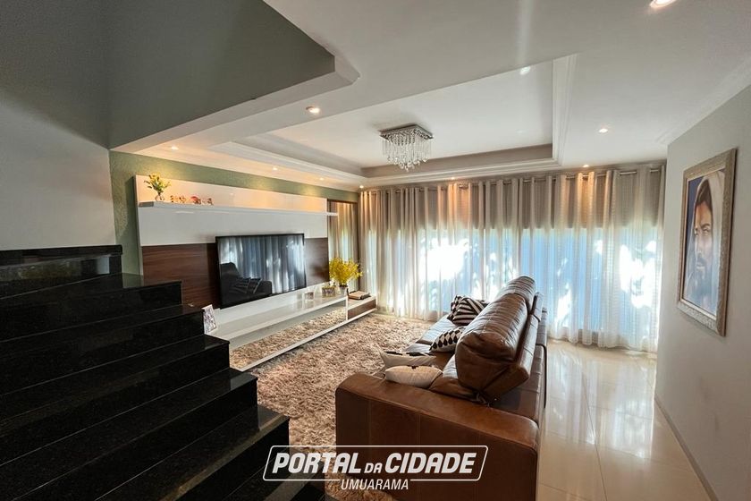 Sobrado &agrave; venda - 420m&sup2; - Jd Suzuki