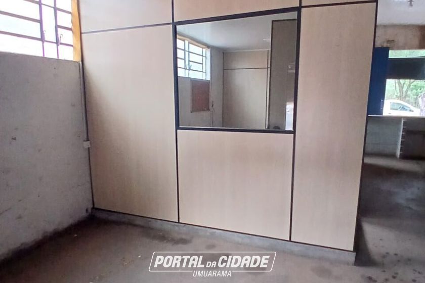 Sal&atilde;o Comercial para alugar - 240m&sup2; - Zona I