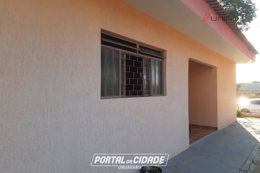 Casa &agrave; venda - 525m&sup2; - Jardim Tropical