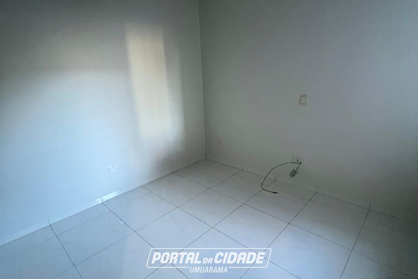 Casa para alugar - 100m&sup2; - Jardim Alphavile