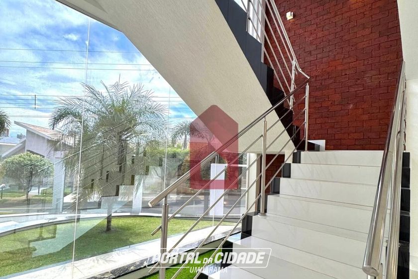 Casa &agrave; venda - 370m&sup2; - Jardim Alphavile