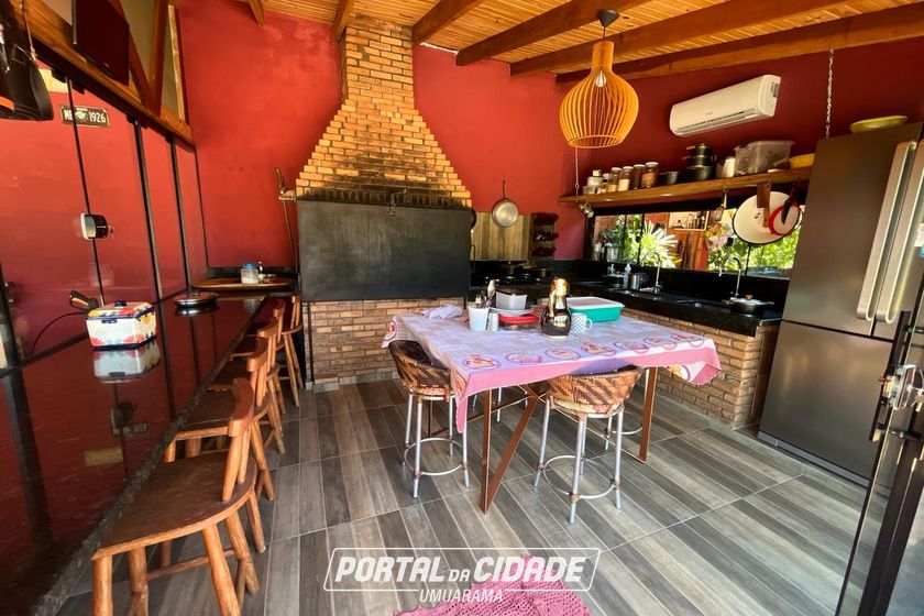 Ch&aacute;cara &agrave; venda - 11000m&sup2; - PR-323