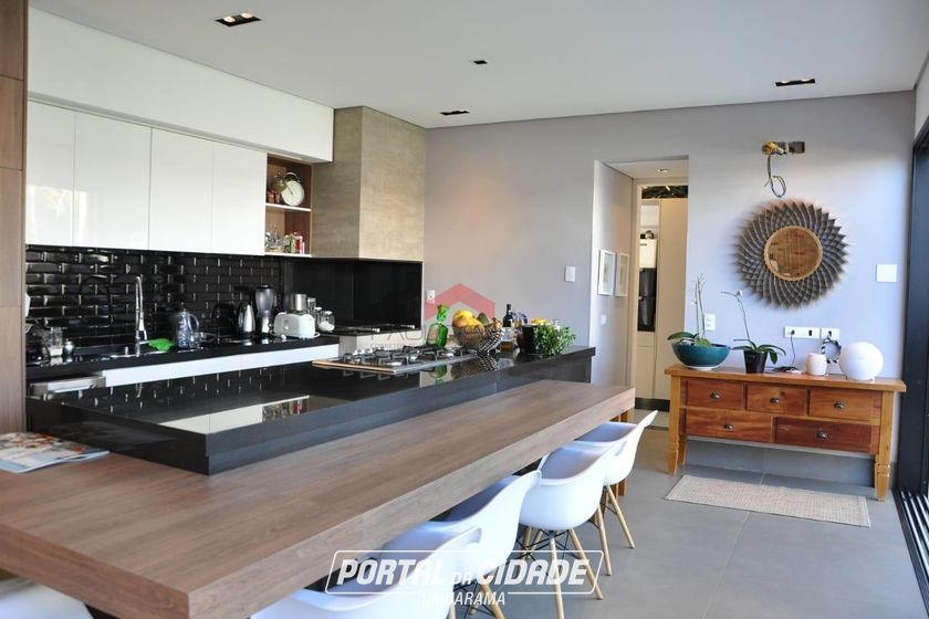 Sobrado &agrave; venda - 342m&sup2; - Conjunto Residencial Portal das &Aacute;guas