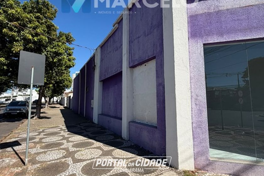 Sala Comercial &agrave; venda - 292m&sup2; - Zona I
