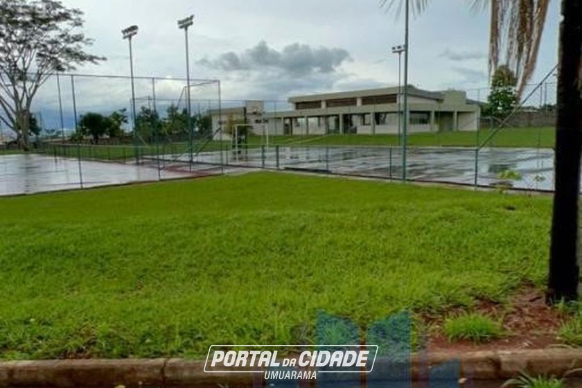 Terreno &agrave; venda - 270m&sup2; - Centro