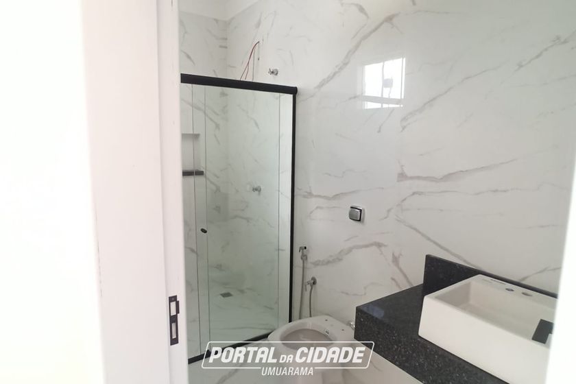 Sobrado &agrave; venda - 200m&sup2; - Jardim Tropical