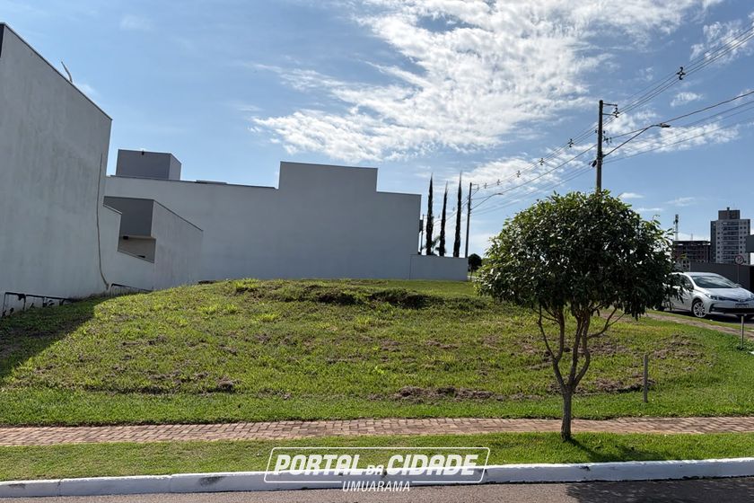 Terreno &agrave; venda - 327m&sup2; - PARQUE RESIDENCIAL INTERLAGOS II