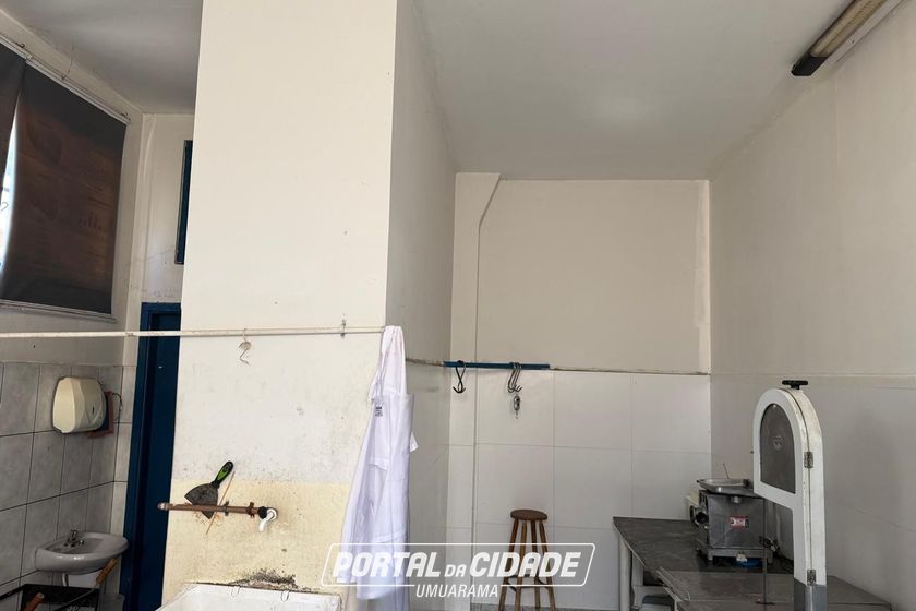 Sala Comercial &agrave; venda - 200m&sup2; - ZONA IV