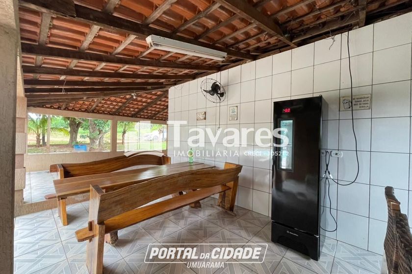 Ch&aacute;cara &agrave; venda - 33000m&sup2; - &Aacute;rea Rural de Umuarama