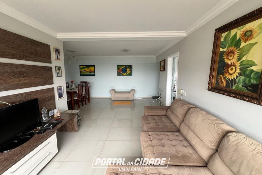 Apartamento &agrave; venda - 182m&sup2; - Centro