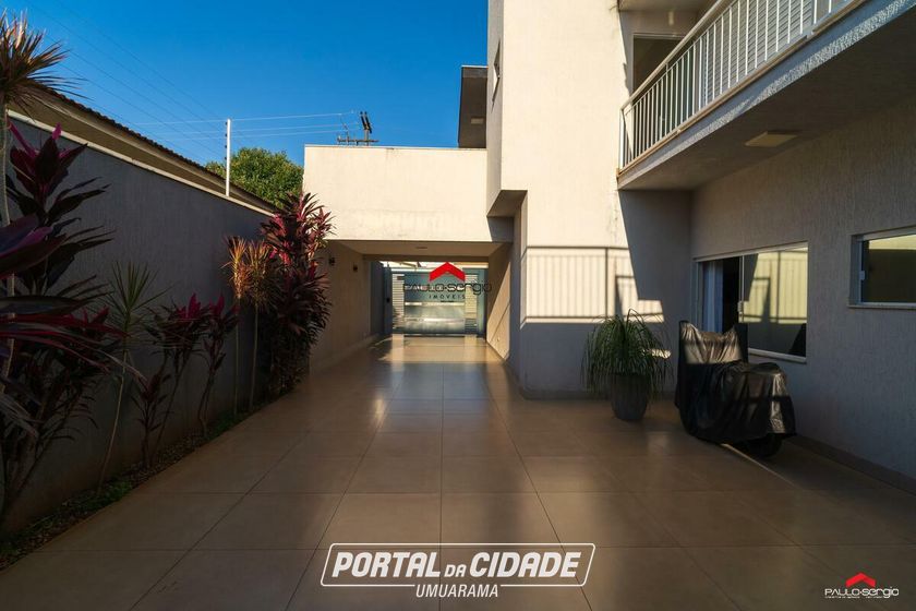 Sobrado &agrave; venda - 600m&sup2; - Zona II