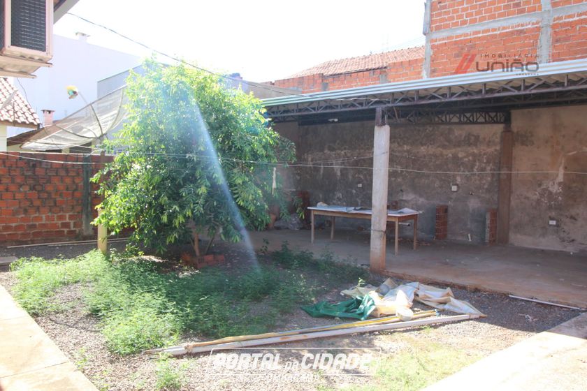 Casa &agrave; venda - 50m&sup2; - Jardim Verde Vale