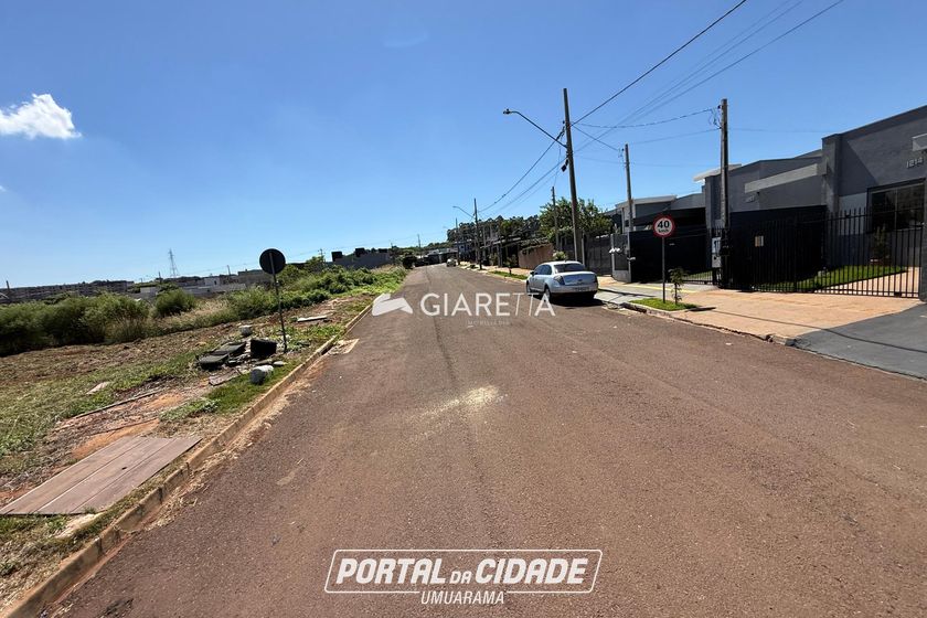 Terreno &agrave; venda - 250m&sup2; - JARDIM PANORAMA