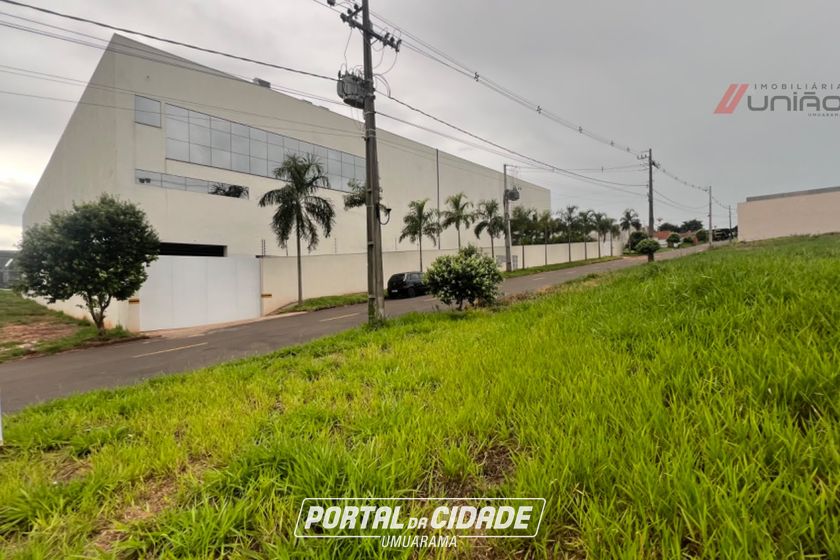 Terreno &agrave; venda - 180m&sup2; - Parque Residencial Interlagos