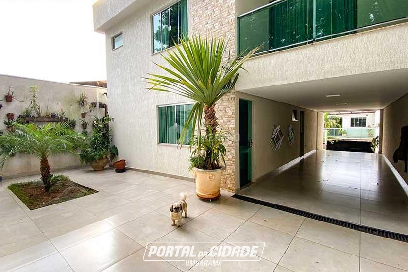 Sobrado &agrave; venda - 452m&sup2; - Zona I