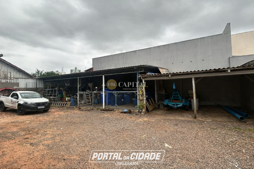 Sal&atilde;o Comercial &agrave; venda - 176m&sup2; - Zona I