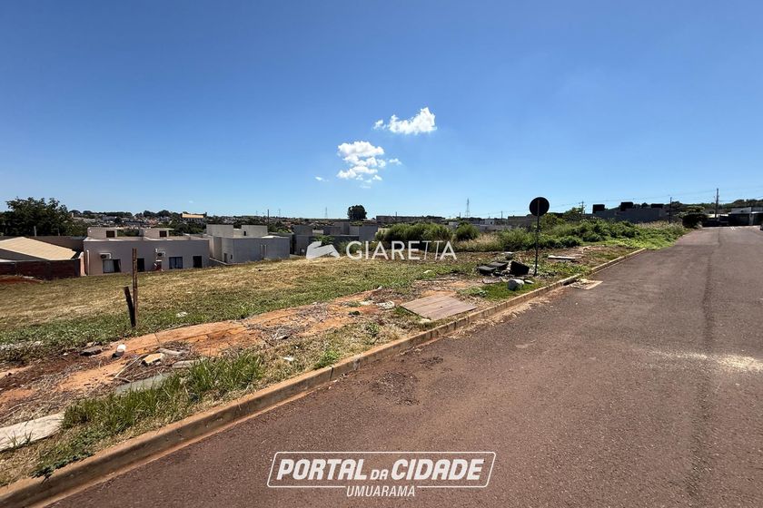 Terreno &agrave; venda - 250m&sup2; - JARDIM PANORAMA