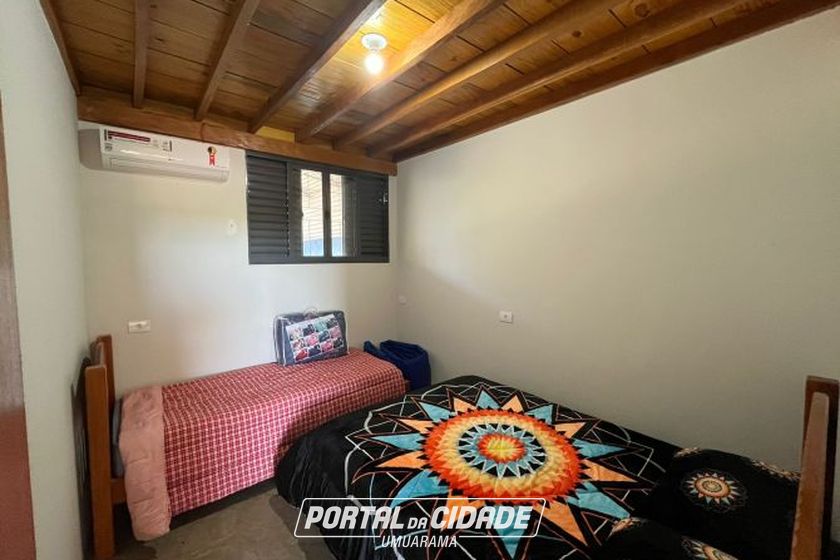 Ch&aacute;cara &agrave; venda - 