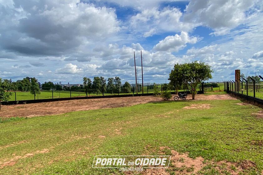 Ch&aacute;cara &agrave; venda - 40m&sup2; - -