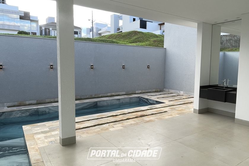 Sobrado &agrave; venda - 360m&sup2; - Condom&iacute;nio Royal Garden