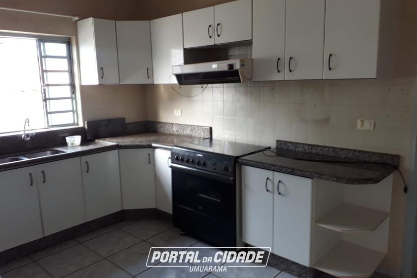 Casa &agrave; venda - 244m&sup2; - Zona I
