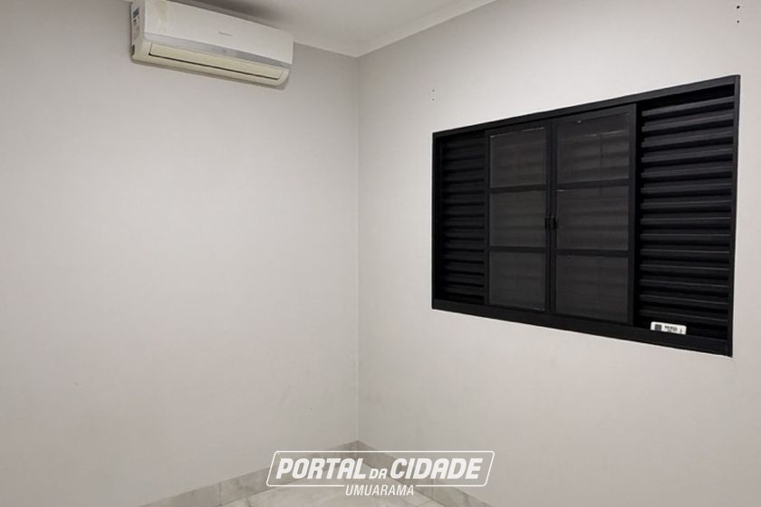 Casa &agrave; venda - 180m&sup2; - Jardim Para&iacute;so