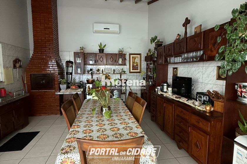 Casa &agrave; venda - 213m&sup2; - Jardim Primavera