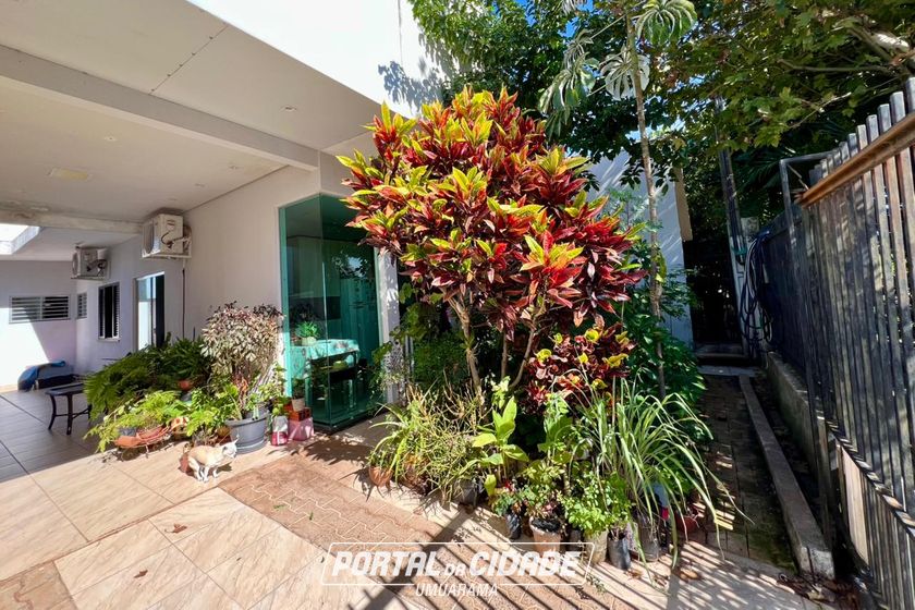 Casa &agrave; venda - 200m&sup2; - Zona IV