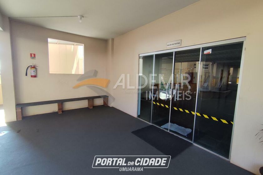 Apartamento para alugar - 74m&sup2; - Zona 6