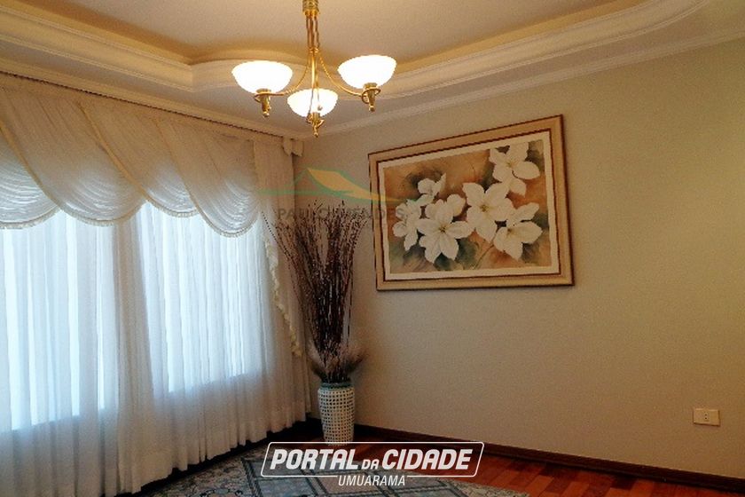 Sobrado &agrave; venda - 356m&sup2; - Zona II