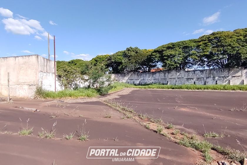 Sal&atilde;o Comercial para alugar - 940m&sup2; - Zona I-a