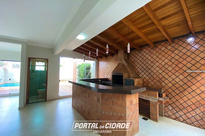 Casa &agrave; venda - 250m&sup2; - Zona II