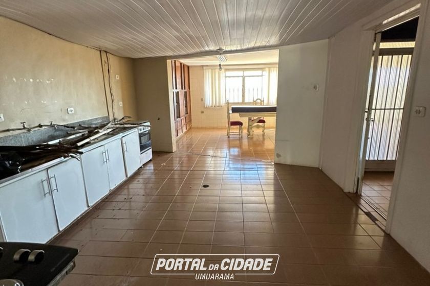 Casa &agrave; venda - 319m&sup2; - ZONA II