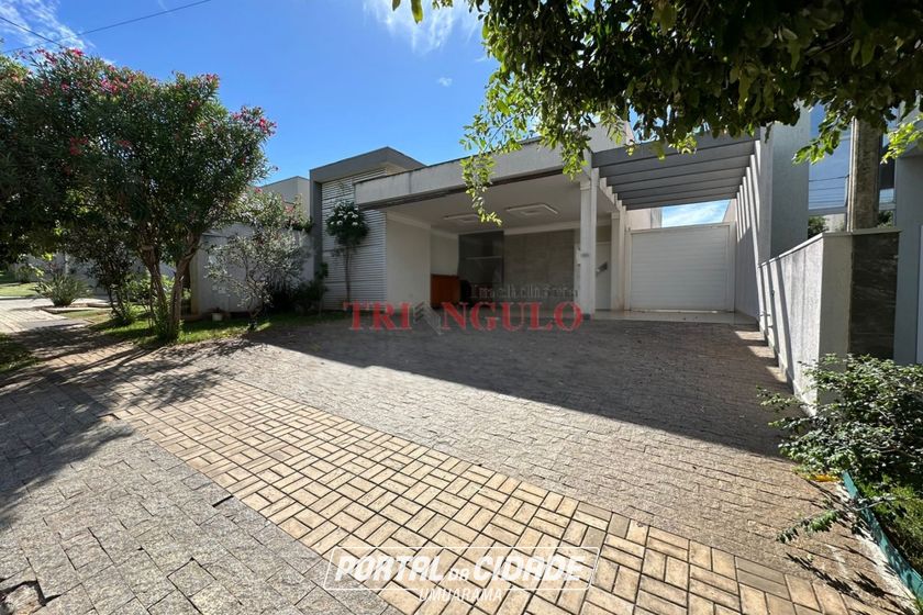 Casa &agrave; venda - 180m&sup2; - JARDIM ALPHAVILE