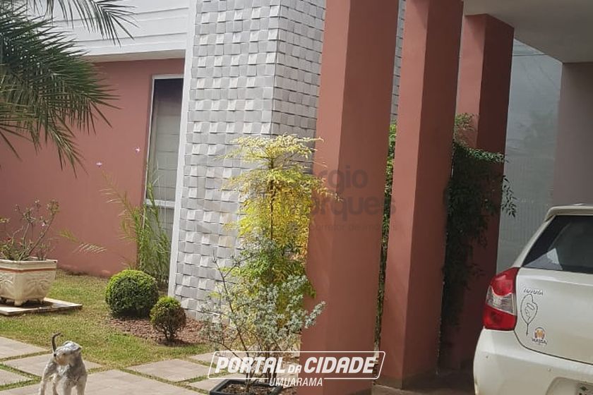 Casa &agrave; venda - 275m&sup2; - Condom&iacute;nio Royal Garden