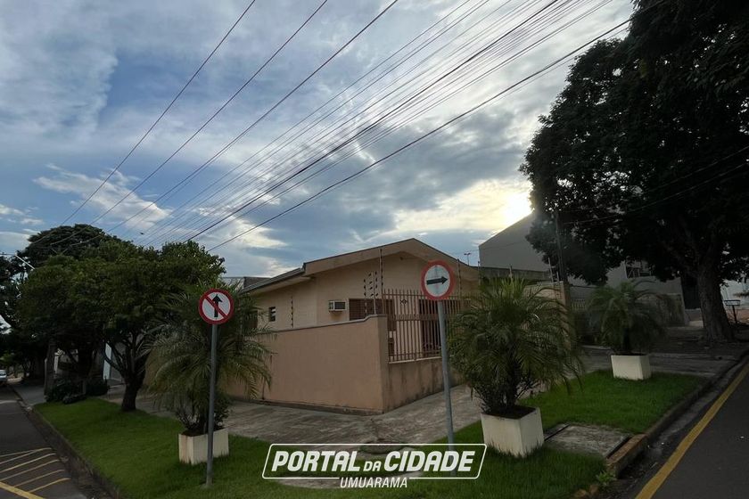 Casa &agrave; venda - 216m&sup2; - Jardim Birigui