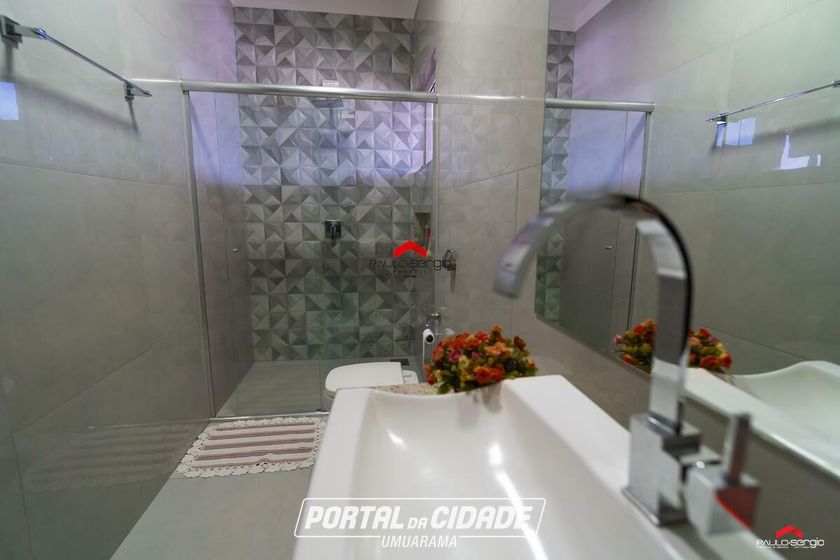 Sobrado &agrave; venda - 600m&sup2; - Zona II