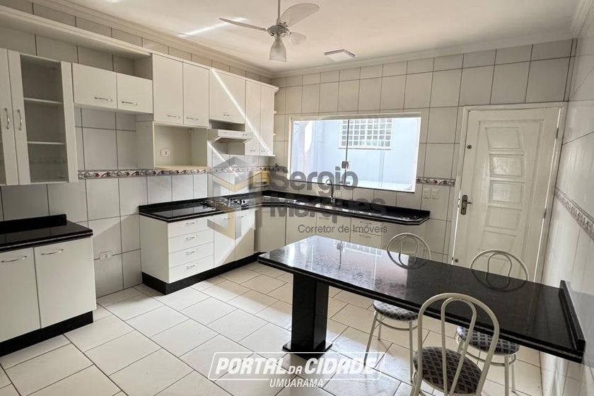 Casa &agrave; venda - 250m&sup2; - Jardim Bandeirantes