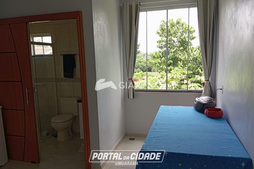 Casa &agrave; venda - 210m&sup2; - CENTRO