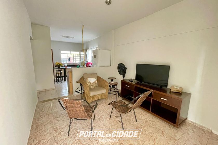 Casa &agrave; venda - 130m&sup2; - JARDIM PETROPOLIS