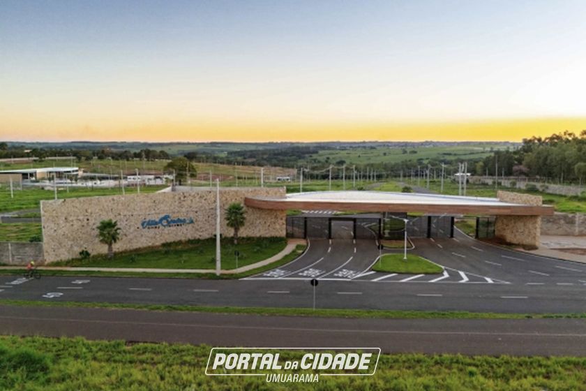 Terreno &agrave; venda - 300m&sup2; - Centro