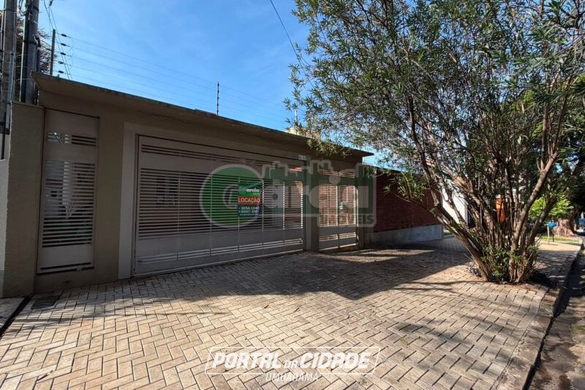Casa para alugar - 525m&sup2; - Zona I