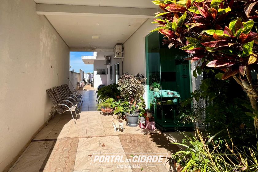 Casa &agrave; venda - 200m&sup2; - Zona IV