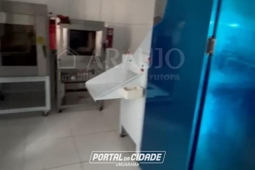 Sobrado &agrave; venda - 600m&sup2; - Centro