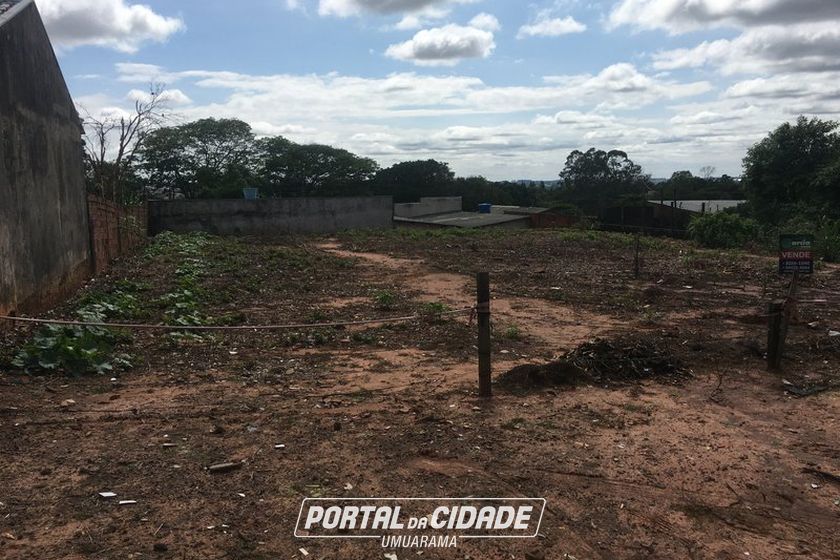 Terreno &agrave; venda - 360m&sup2; - Jardim Alvorada