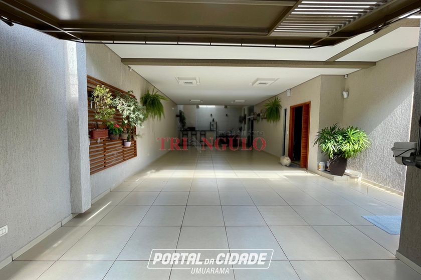 Sobrado &agrave; venda - 338m&sup2; - ZONA I